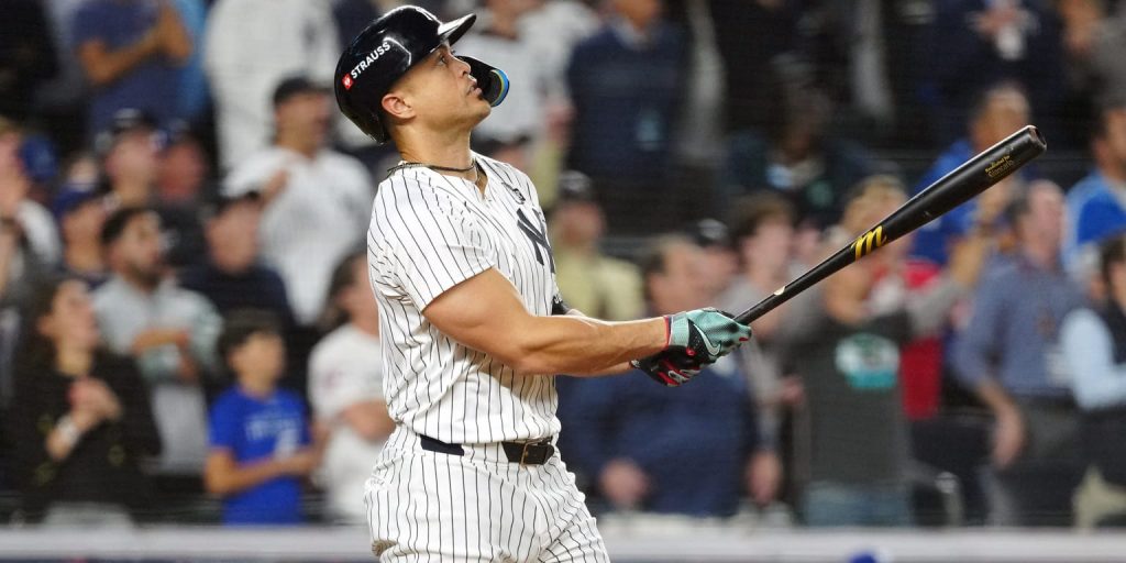 Yankees move Stanton to 60-day IL, claim De La Cruz from Braves
