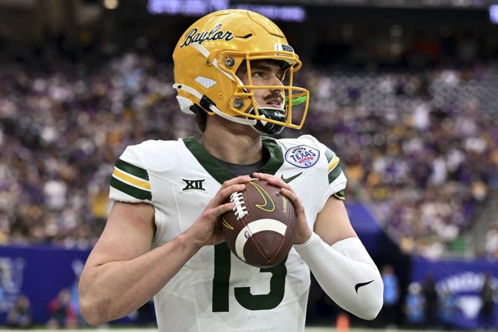Unexpected QB Emerges as Name to Watch in 2026 NFL Draft, Says ESPN