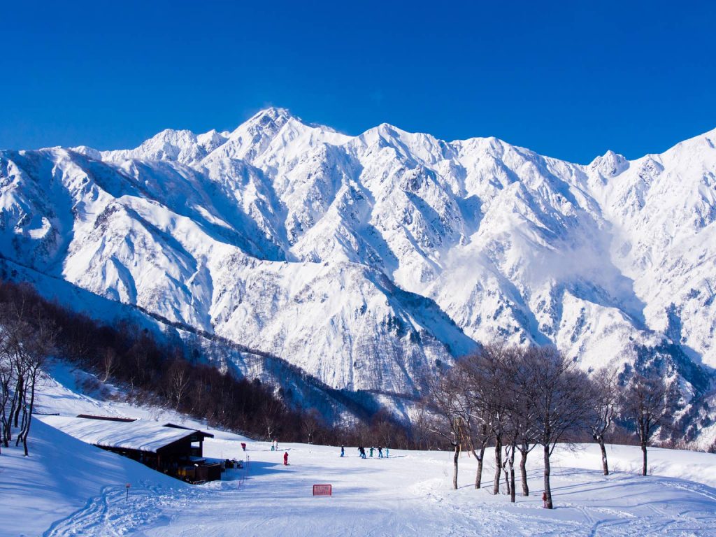 The 6 Best Ski Resorts in Japan The 6 Best Ski Resorts in Japan